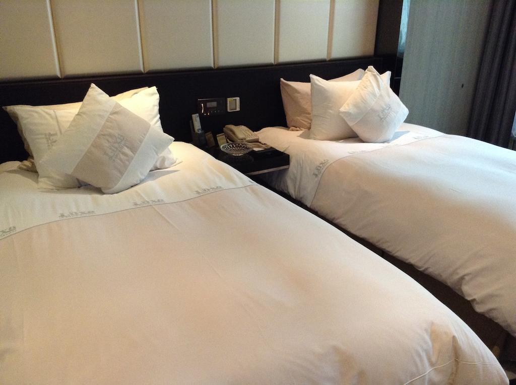 Shenzhen Baoan Luxe Manor Hotel Екстериор снимка