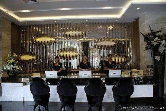Shenzhen Baoan Luxe Manor Hotel Екстериор снимка
